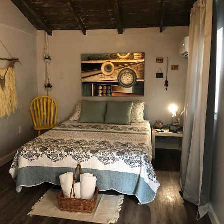 Private And Secluded Studio In Little Havana - 6V 마이애미 외부 사진